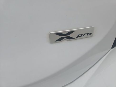 Used 2025 Kia Telluride AWD image 12