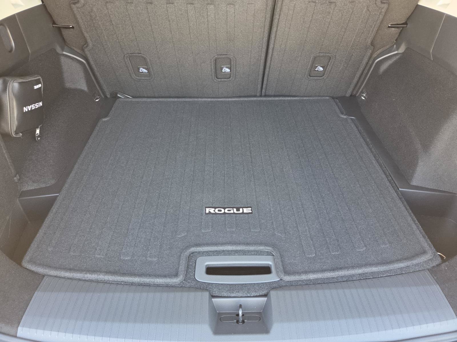 New 2026 Nissan Rogue Dark Armor FWD image 13