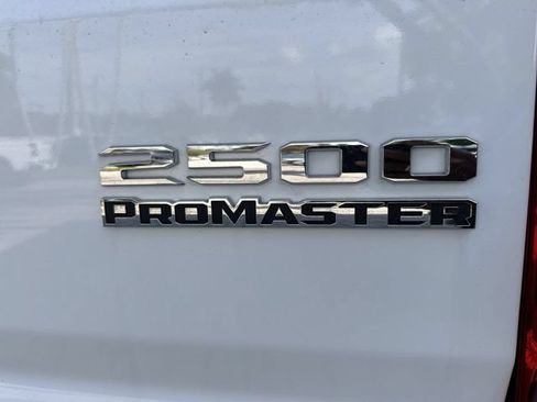 Used 2025 RAM ProMaster 2500 w/ Convenience Group FWD image 39