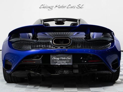 Used 2026 McLaren 750S Spider RWD image 9