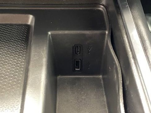 Used 2024 GMC Acadia Elevation image 37