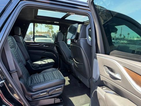 Used 2023 Cadillac Escalade Sport Platinum w/ LPO, ONYX Package AWD/4WD image 23