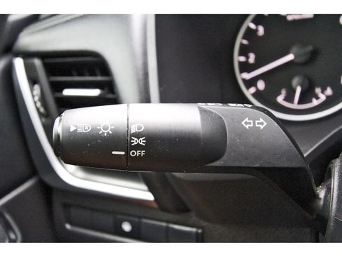 Used 2024 Nissan Rogue SV w/ SV Premium Package FWD image 20