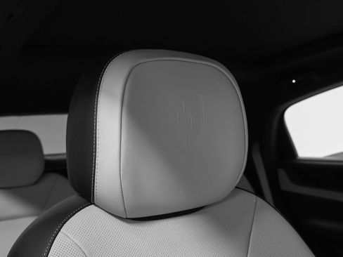 Certified 2026 Porsche Cayenne S AWD/4WD image 25