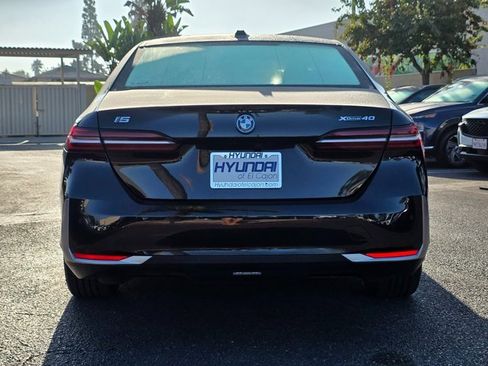 Used 2025 BMW i5 xDrive40 image 6