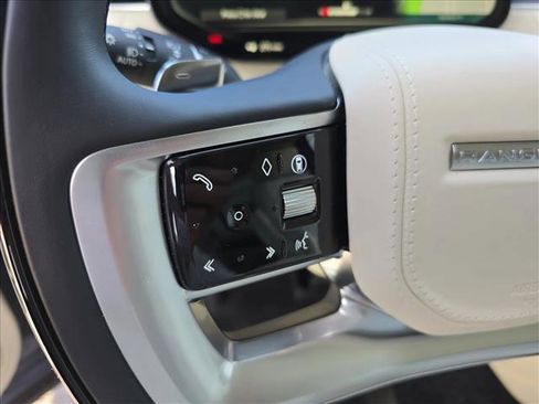 New 2025 Land Rover Range Rover Long Wheelbase SE image 20