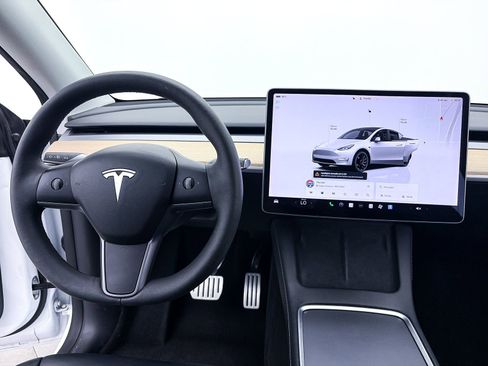 Used 2022 Tesla Model Y Performance AWD/4WD image 3