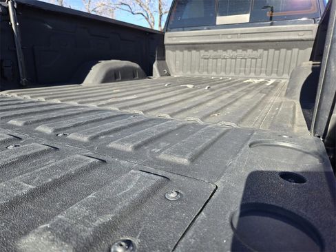 Used 2021 GMC Sierra 2500 Denali w/ Denali Black Diamond Edition image 20