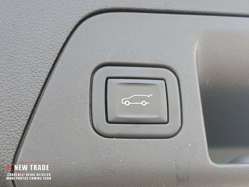 Certified 2023 Buick Envision Essence AWD/4WD image 9
