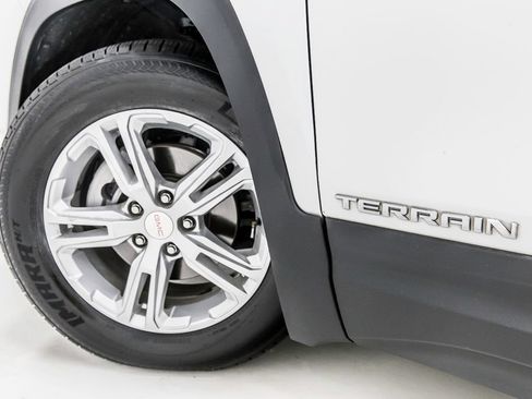 Used 2021 GMC Terrain SLE w/ Driver Convenience Package FWD image 13