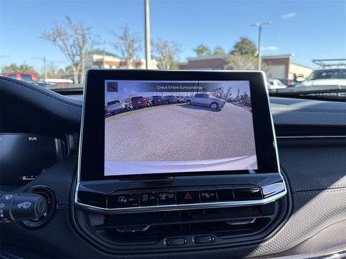 New 2026 Jeep Compass Limited w/ Sun, Sound & Navigation Group image 25