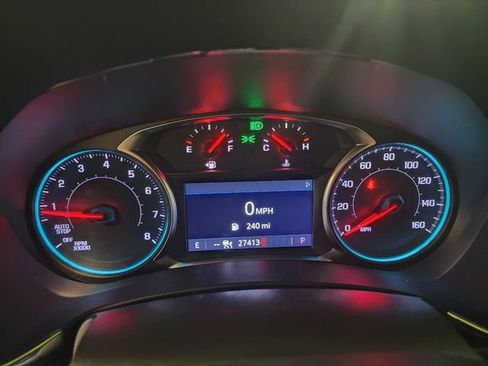 Used 2023 Chevrolet Equinox Premier image 24