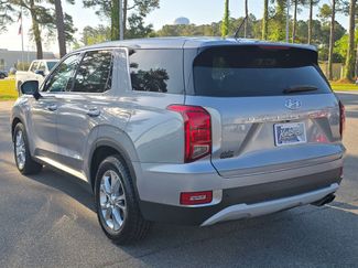 Used 2020 Hyundai Palisade SE video 3