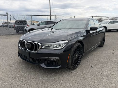 Used 2019 BMW 750i xDrive w/ Executive Package AWD/4WD image 1