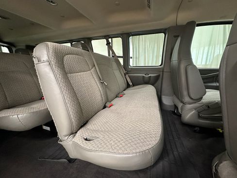 Used 2025 Chevrolet Express 3500 LT w/ LT Preferred Equipment Group RWD image 19