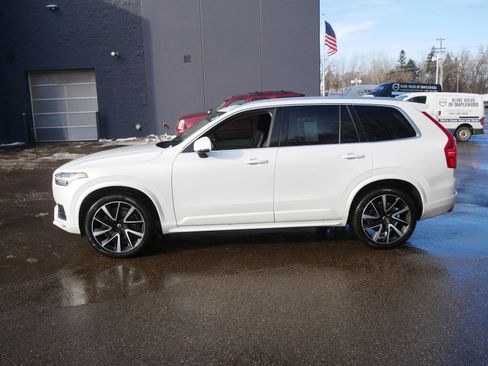 Used 2020 Volvo XC90 T6 Momentum image 4