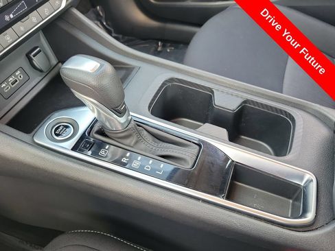 Used 2025 Nissan Sentra SV w/ All-Weather Package FWD image 12