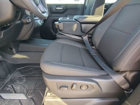 New 2026 Chevrolet Silverado 1500 Custom image 9