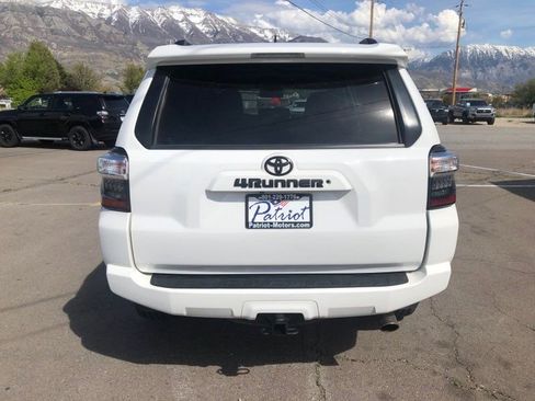 Used 2018 Toyota 4Runner SR5 image 4