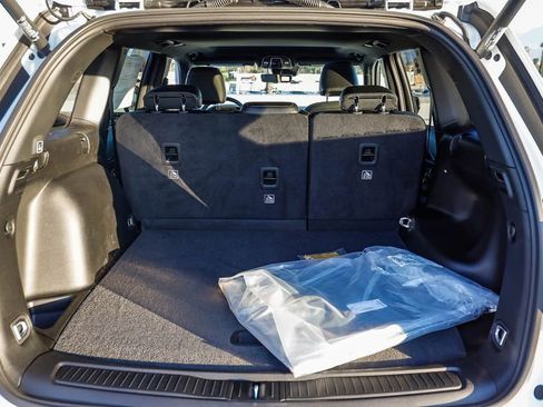 New 2025 Jeep Grand Cherokee Altitude image 27