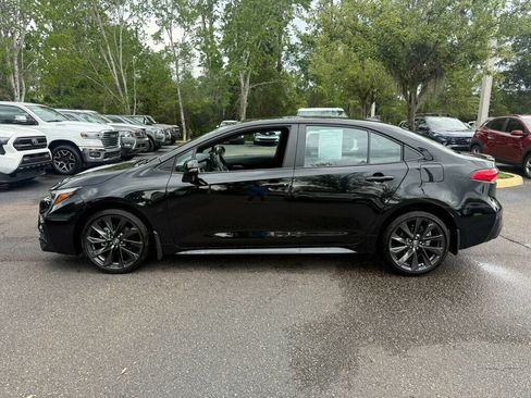 Used 2026 Toyota Corolla SE FWD image 2