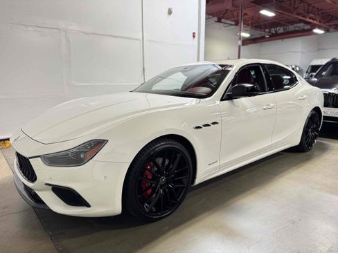 Used 2021 Maserati Ghibli S GranSport RWD image 21