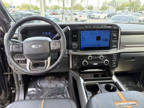 Used 2024 Ford F250 Platinum AWD/4WD image 17