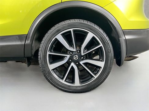 Used 2017 Nissan Rogue Sport SL w/ SL Premium Package image 30