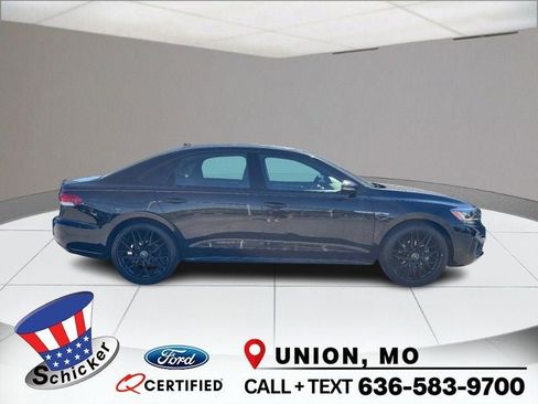 Used 2021 Volkswagen Passat 2.0T R-Line image 1