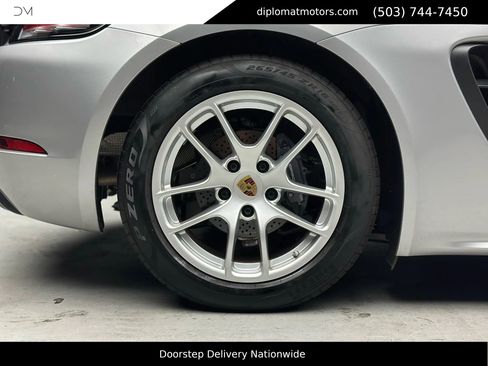 Used 2024 Porsche 718 Cayman w/ Premium Package image 37