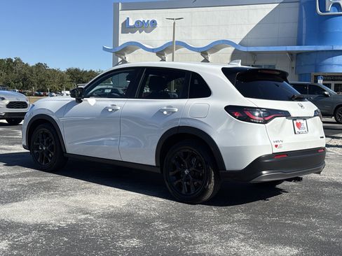 Certified 2025 Honda HR-V Sport image 10