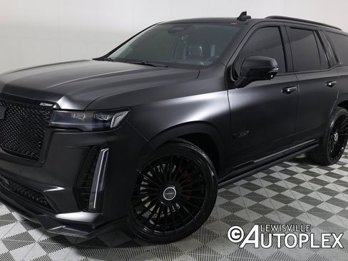 Used 2024 Cadillac Escalade V w/ LPO, ONYX Package image 1