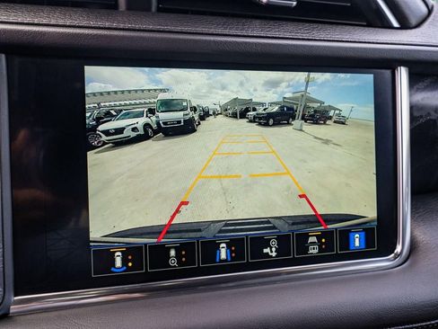 Used 2024 GMC Yukon XL Denali RWD image 36
