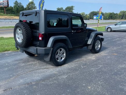 Used 2012 Jeep Wrangler Sport AWD/4WD image 5