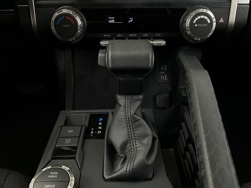 Used 2025 Toyota 4Runner SR5 image 23