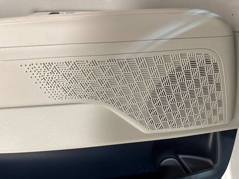 New 2026 Kia Carnival EX FWD image 27