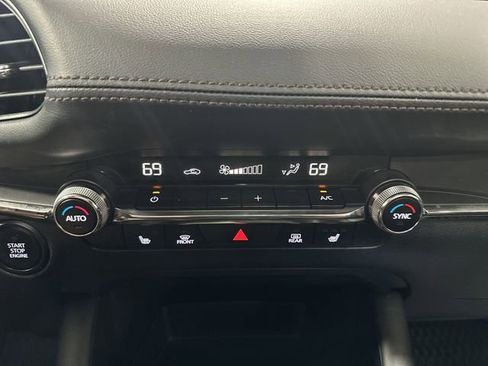 Used 2022 MAZDA MAZDA3 s image 21