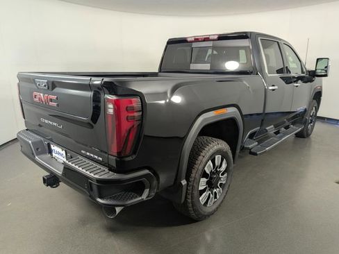 Used 2025 GMC Sierra 2500 Denali w/ Technology Package AWD/4WD image 8
