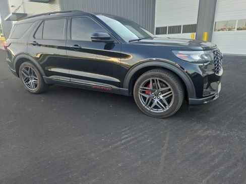 Used 2026 Ford Explorer ST AWD/4WD image 18
