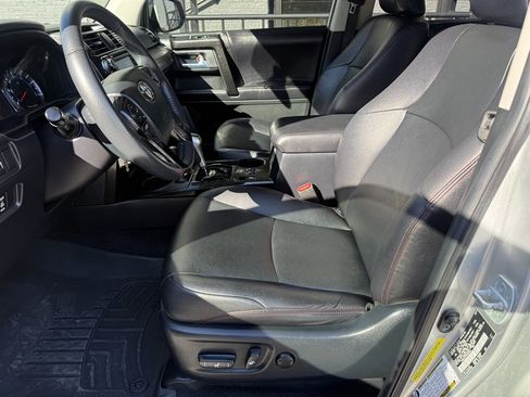 Used 2017 Toyota 4Runner TRD Off-Road Premium image 7