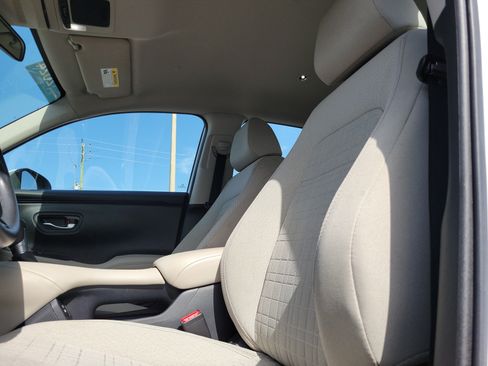 Certified 2024 Honda HR-V LX image 21