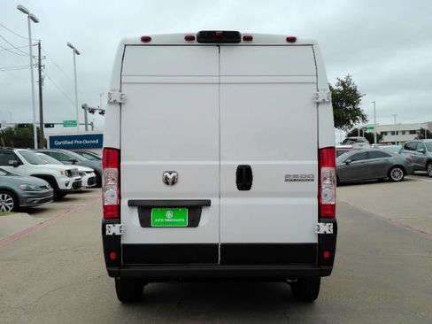 Used 2023 RAM ProMaster 2500 FWD image 7