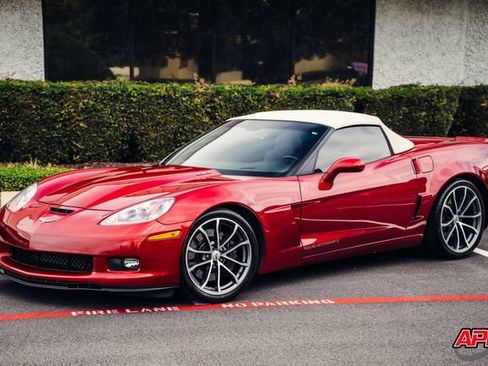 Used 2013 Chevrolet Corvette 427 w/ 1SB Preferred Equipment Group RWD image 38