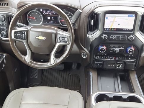 Used 2022 Chevrolet Silverado 3500 LTZ w/ LTZ Convenience Package AWD/4WD image 27