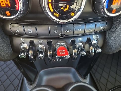 Used 2018 MINI Cooper S image 26