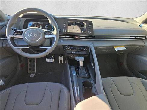 New 2025 Hyundai Elantra Sport FWD image 14