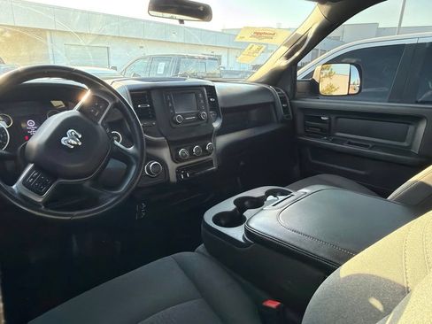 Used 2022 RAM 2500 Tradesman w/ Chrome Appearance Group AWD/4WD image 8
