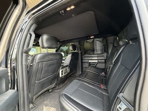Used 2018 Ford F150 Lariat w/ Equipment Group 502A Luxury AWD/4WD image 18