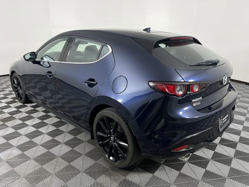 Used 2019 MAZDA MAZDA3 Hatchback w/ Premium Package image 11