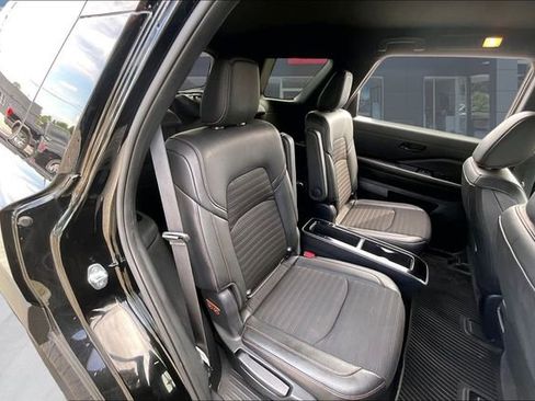 Used 2025 Nissan Pathfinder Rock Creek AWD/4WD image 24